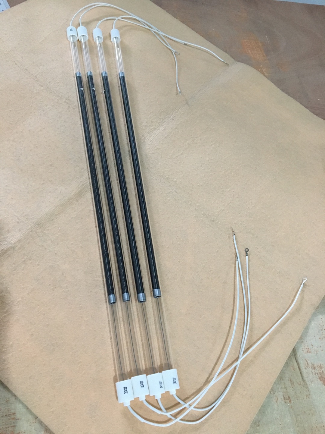 emitator de căldură din fibră de carbon 500w formă rotundă sticlă de cuarț OEM